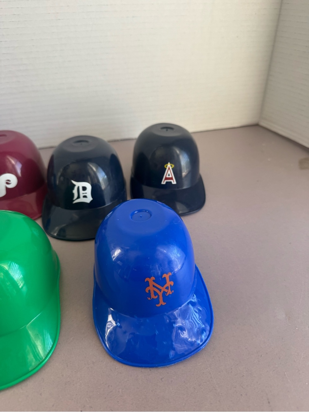 Kids Mini Team Helmet Toy - Green - Picture 4 of 6